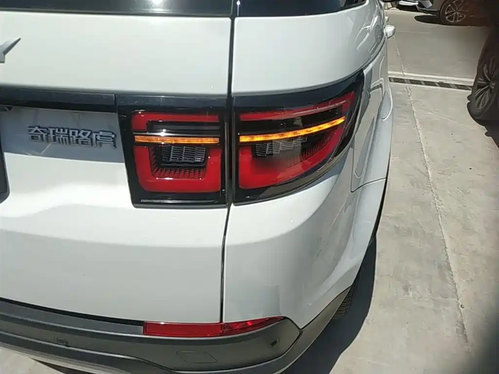 Land Rover Discovery Sport 2020 200PS Family Edition фото 8