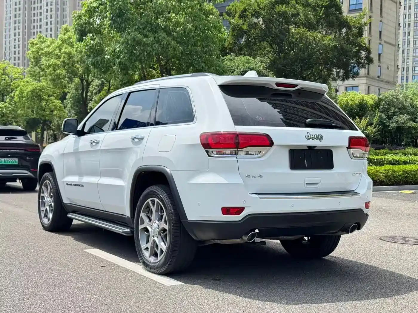 JEEP GRAND CHEROKEE (IMPORTED)