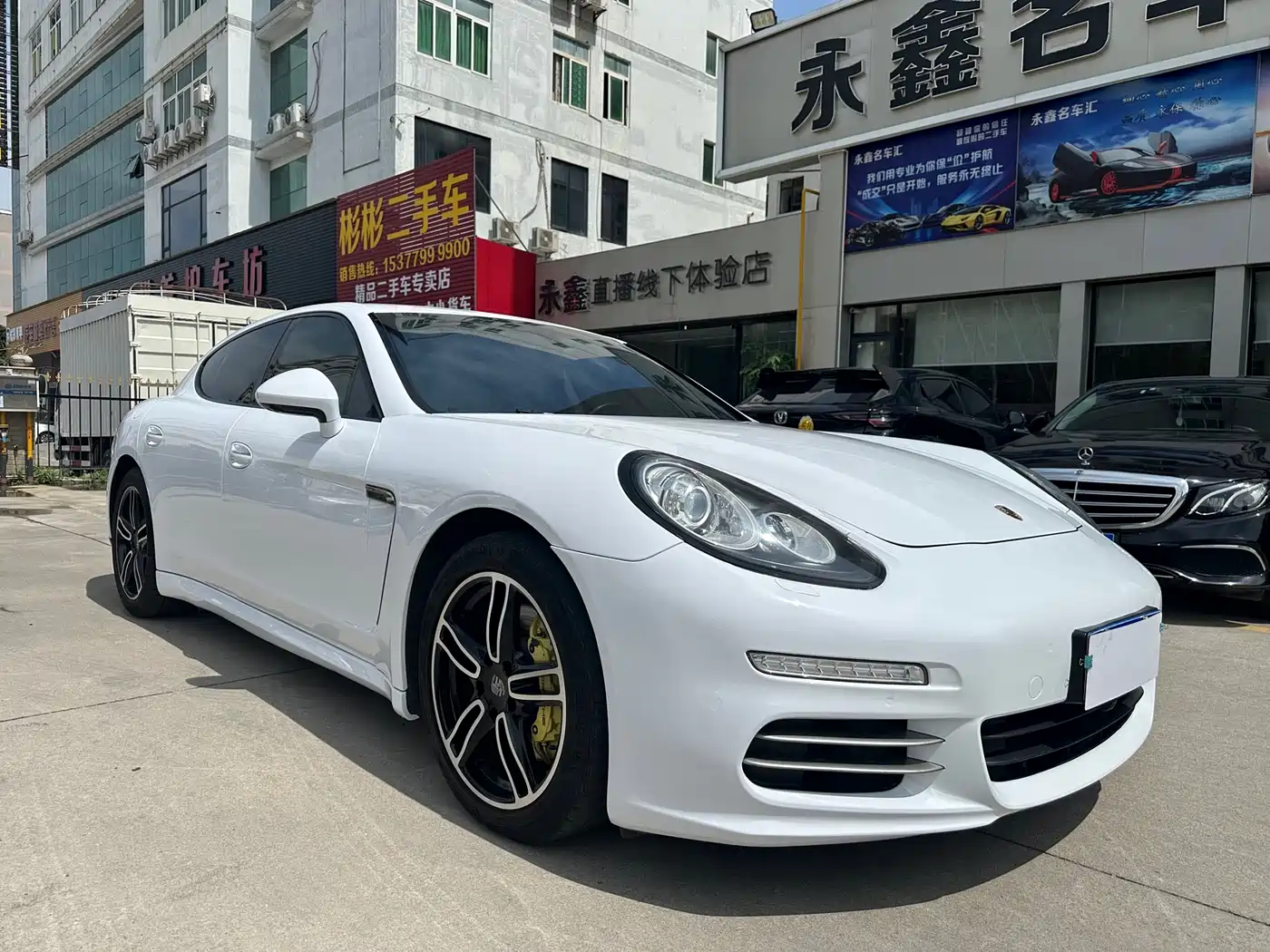 Porsche Panamera 2014 Panamera 4 3.0T фото 3
