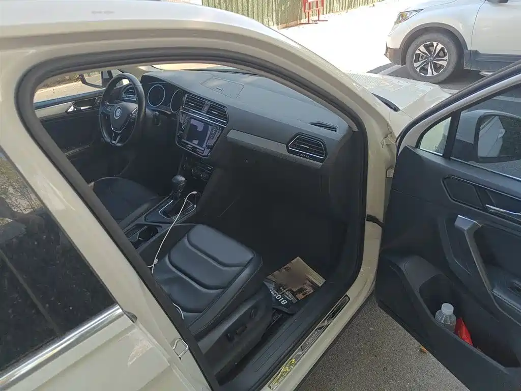 Volkswagen Tiguan L 2018 330TSI Automatic 2WD Luxury Edition фото 20