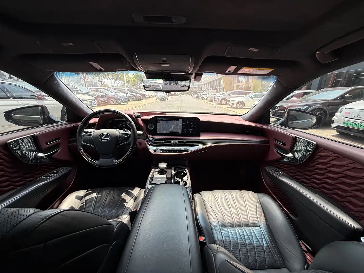Lexus LS 2021 500h Executive Edition фото 6