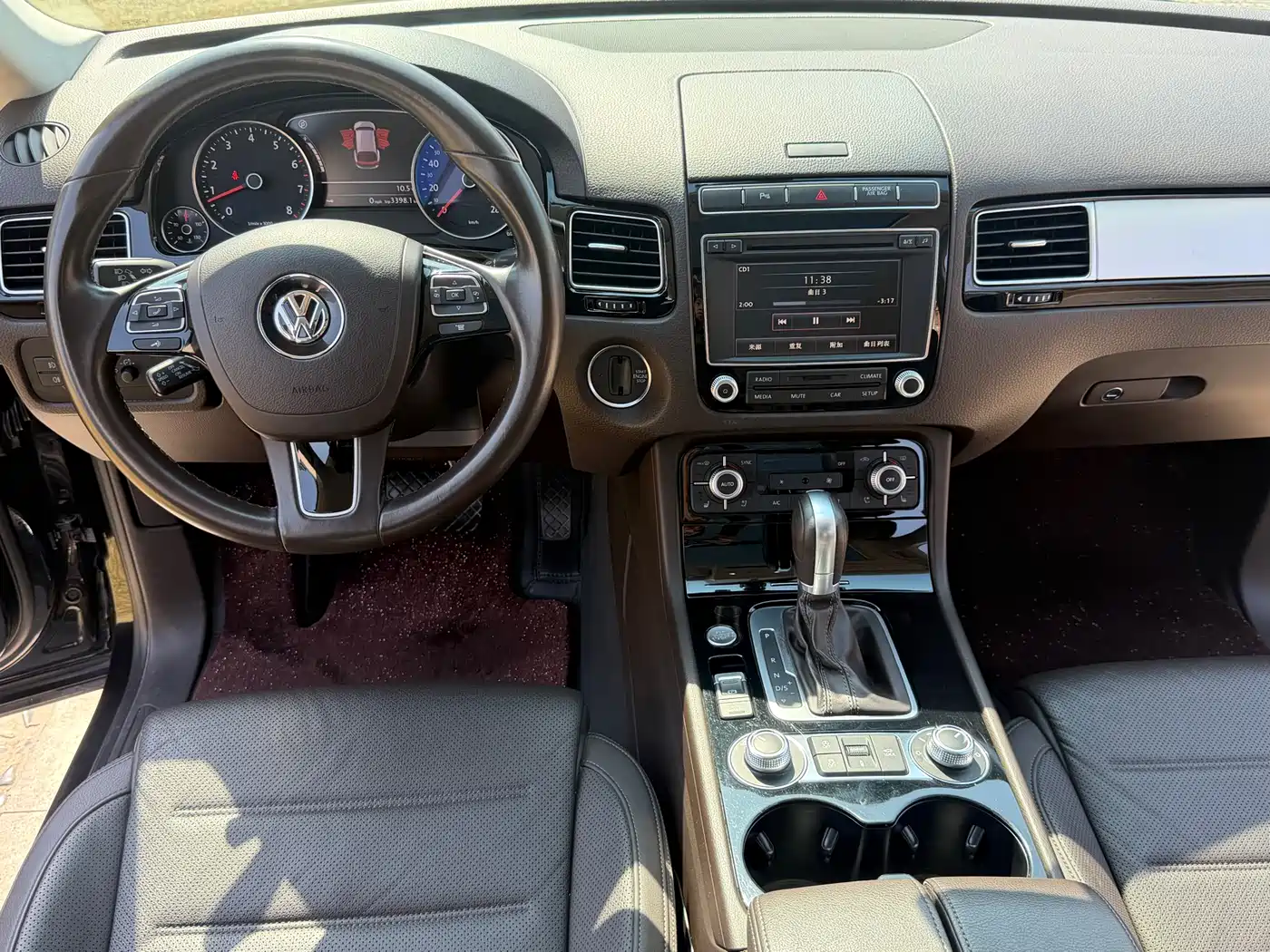 VOLKSWAGEN TOUAREG