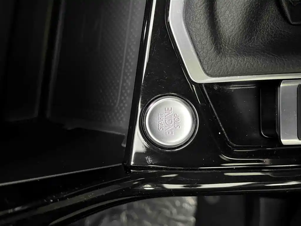 Volkswagen Tayron X 2023 380TSI 4WD Flagship Smart Edition фото 4