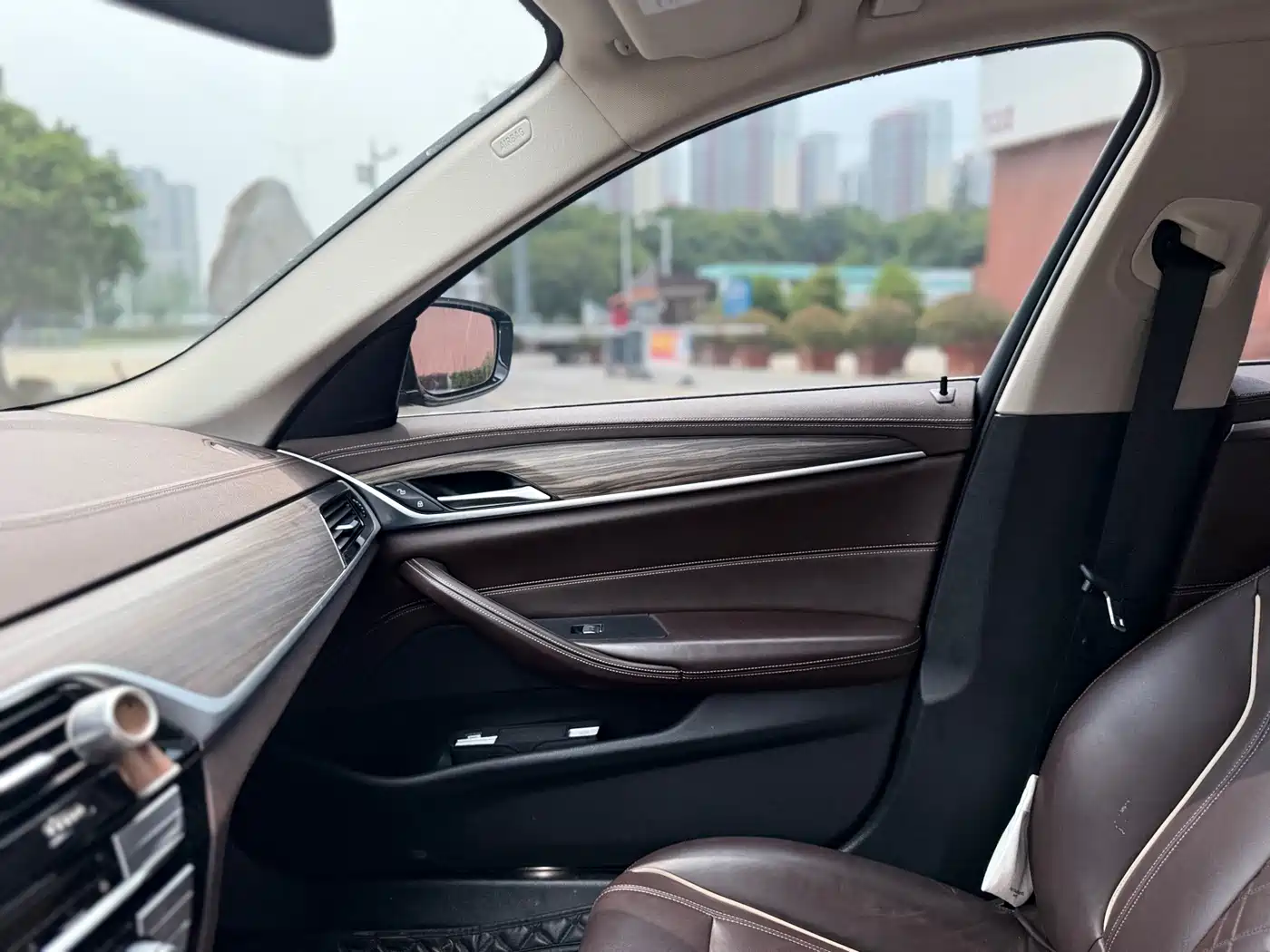 BMW 5 Series New Energy 2020 530Le Range Upgrade Luxury Package фото 16