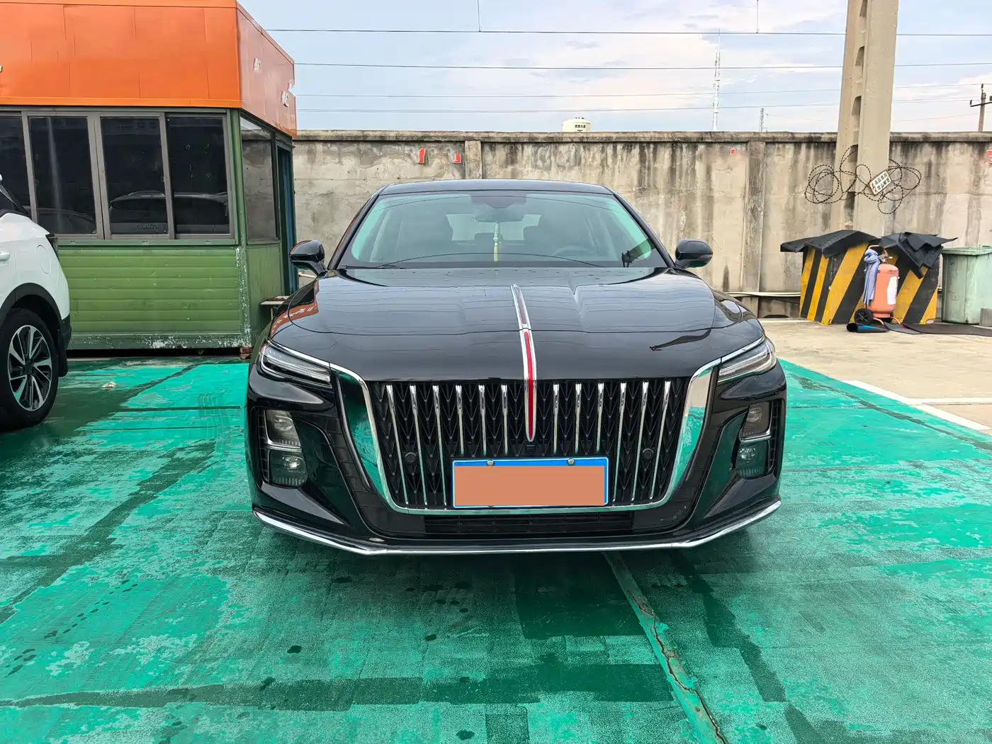 Hongqi H5 2022 Classic Facelift 1.5T DCT Flag Rhythm Edition фото 2