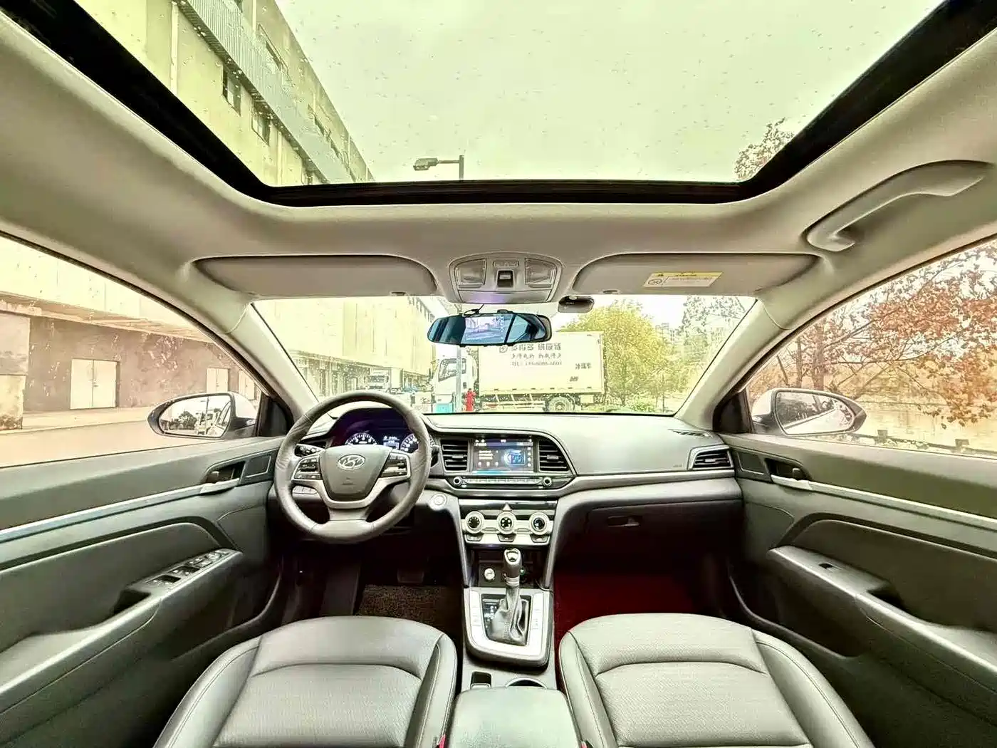 Hyundai Elantra 2019 1.5L CVT Smart Elite фото 5