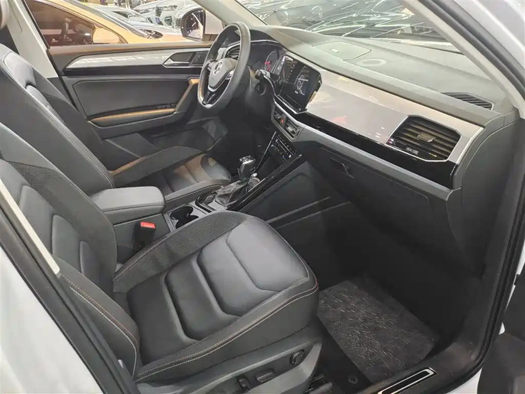 Volkswagen Tayron 2020 330TSI 2WD Luxury Smart Edition фото 13