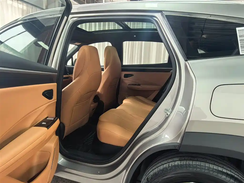 GEELY GALAXY GALAXY L7