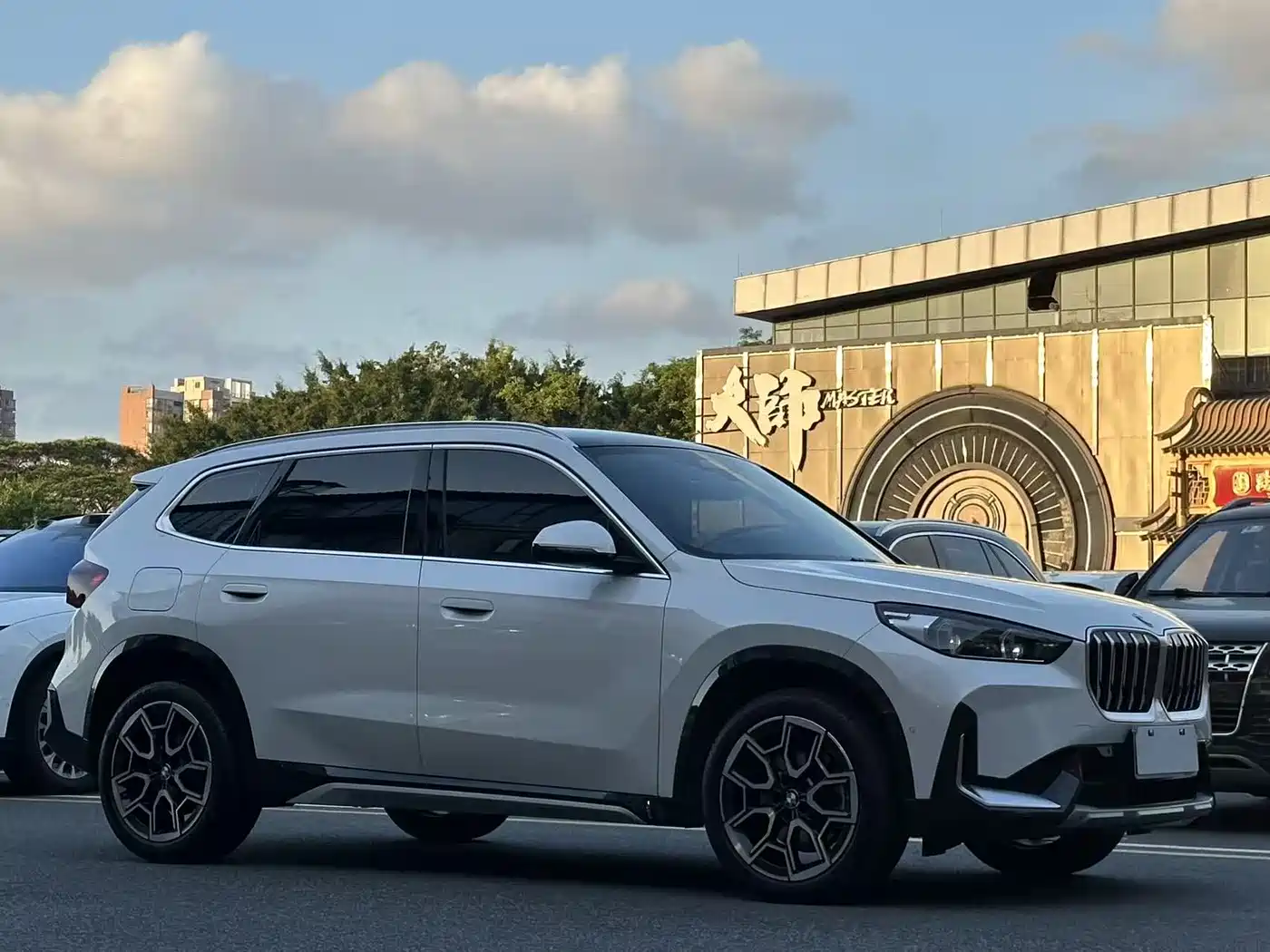 BMW X1 2025 sDrive25Li M Sport Package фото 4