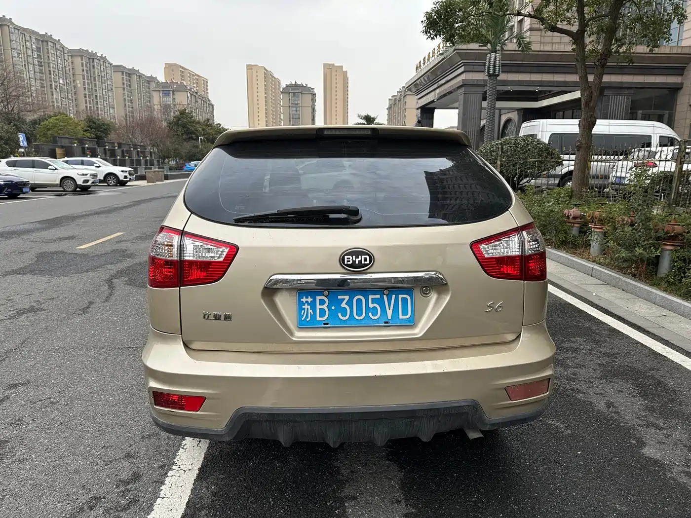 2015 BYD S6