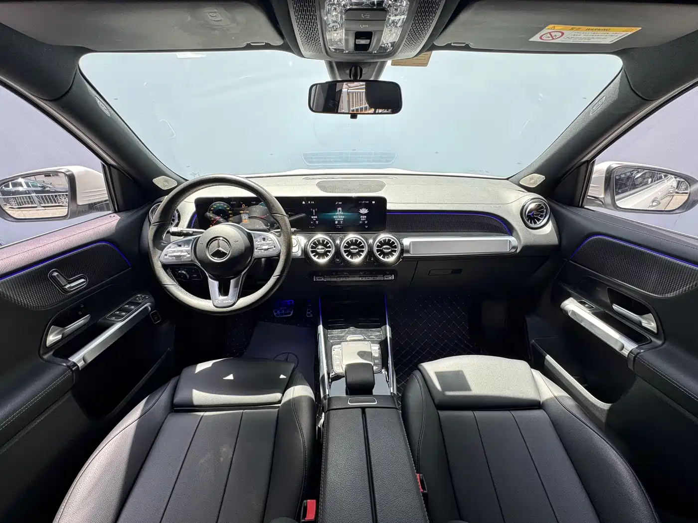 MERCEDES-BENZ GLB