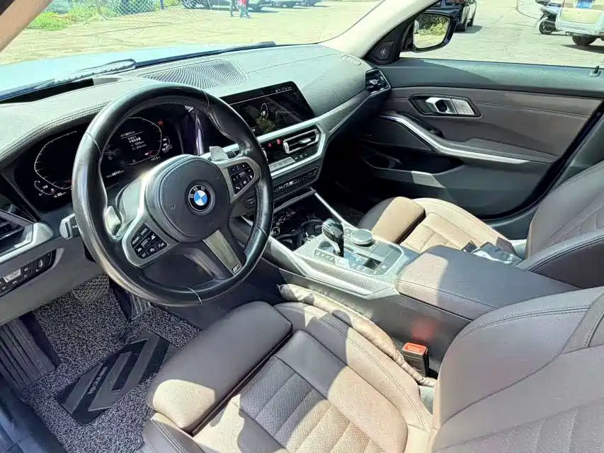 BMW 3 Series 2020 330i M Sport Blackout Package фото 4