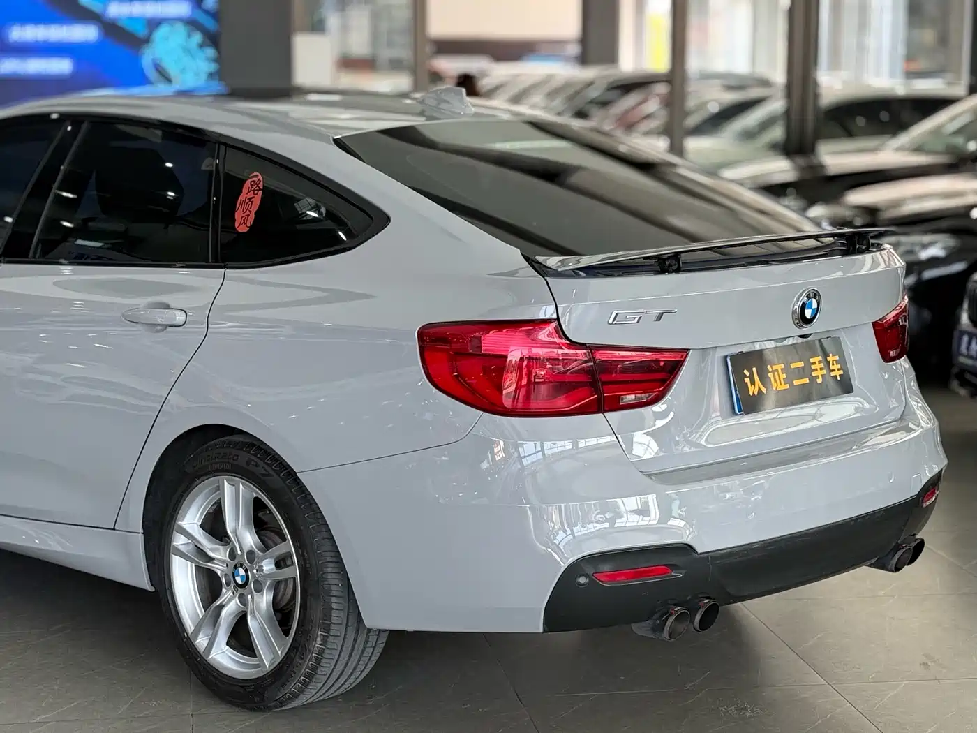 BMW 3 Series GT 2018 320i M Sport фото 20