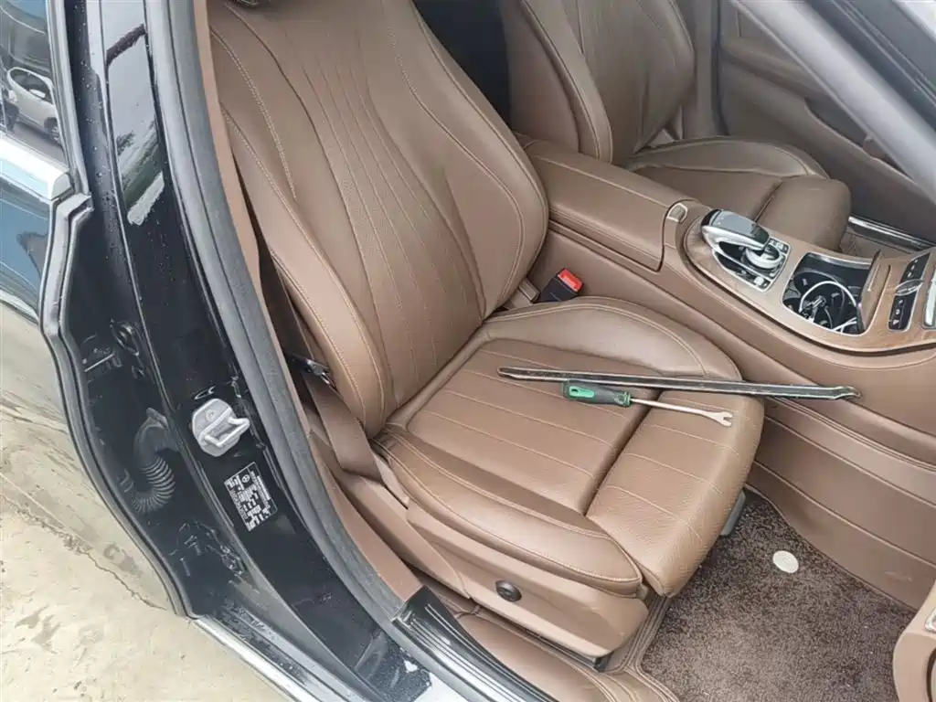 Mercedes-Benz E-Class 2018 Facelift E 200 L фото 25