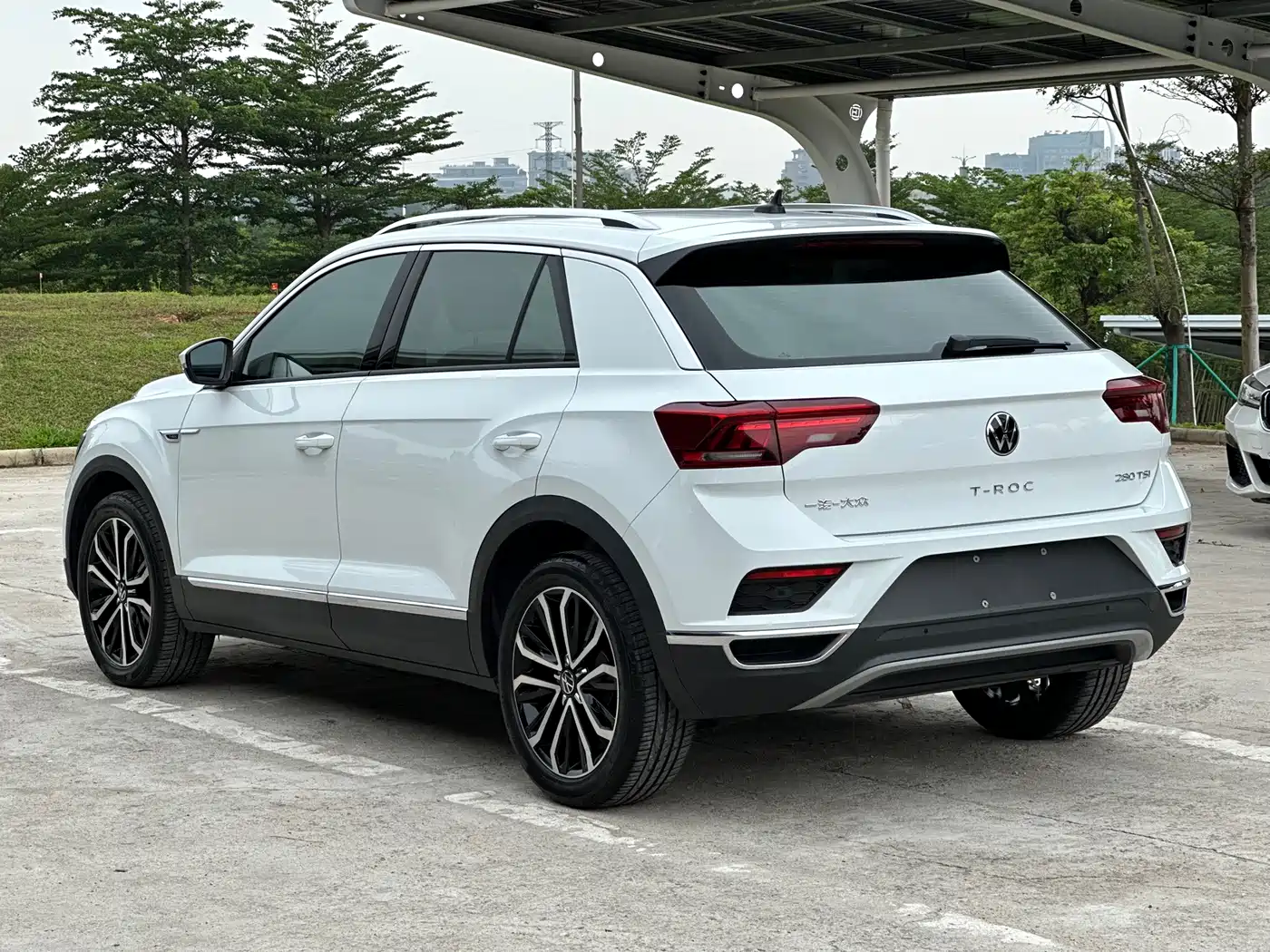 Volkswagen T-ROC 2022 280TSI DSG 2WD Comfort PLUS фото 8