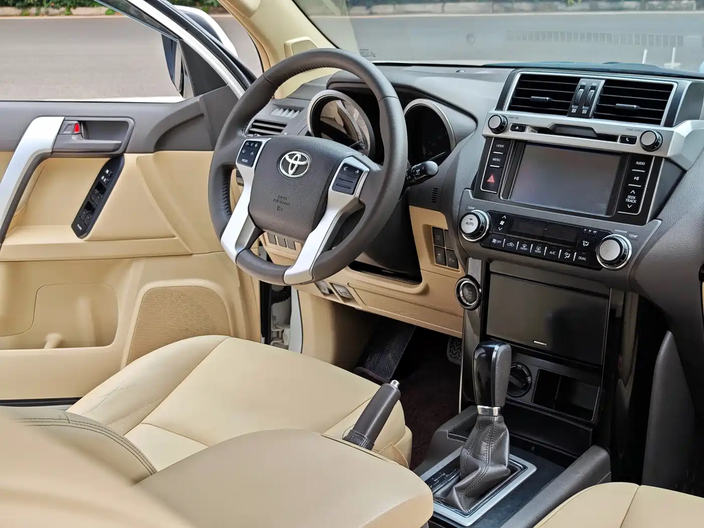 Toyota Prado (Import) 2014 2.7L Automatic Standard Edition фото 10