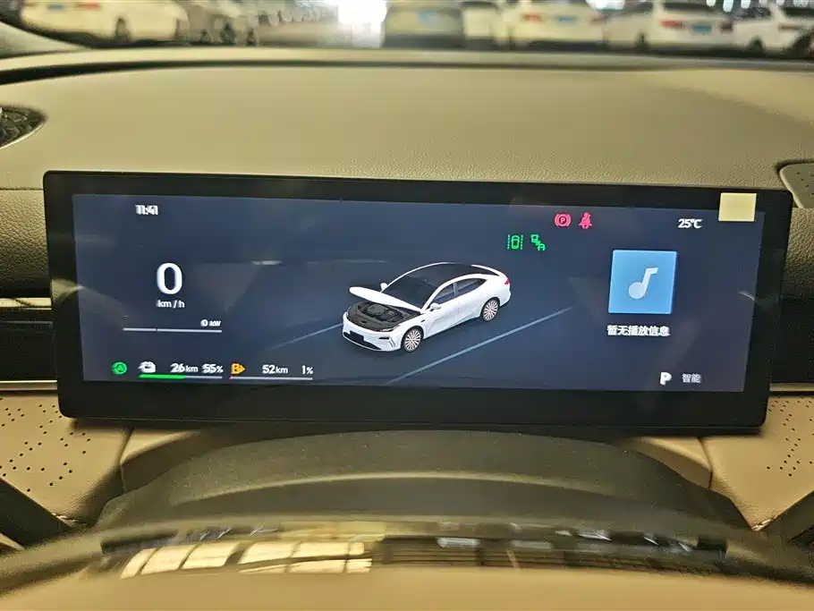 Geely Galaxy Galaxy Xingyao 8 2025 Model 60km EM-i Luxury Edition фото 14