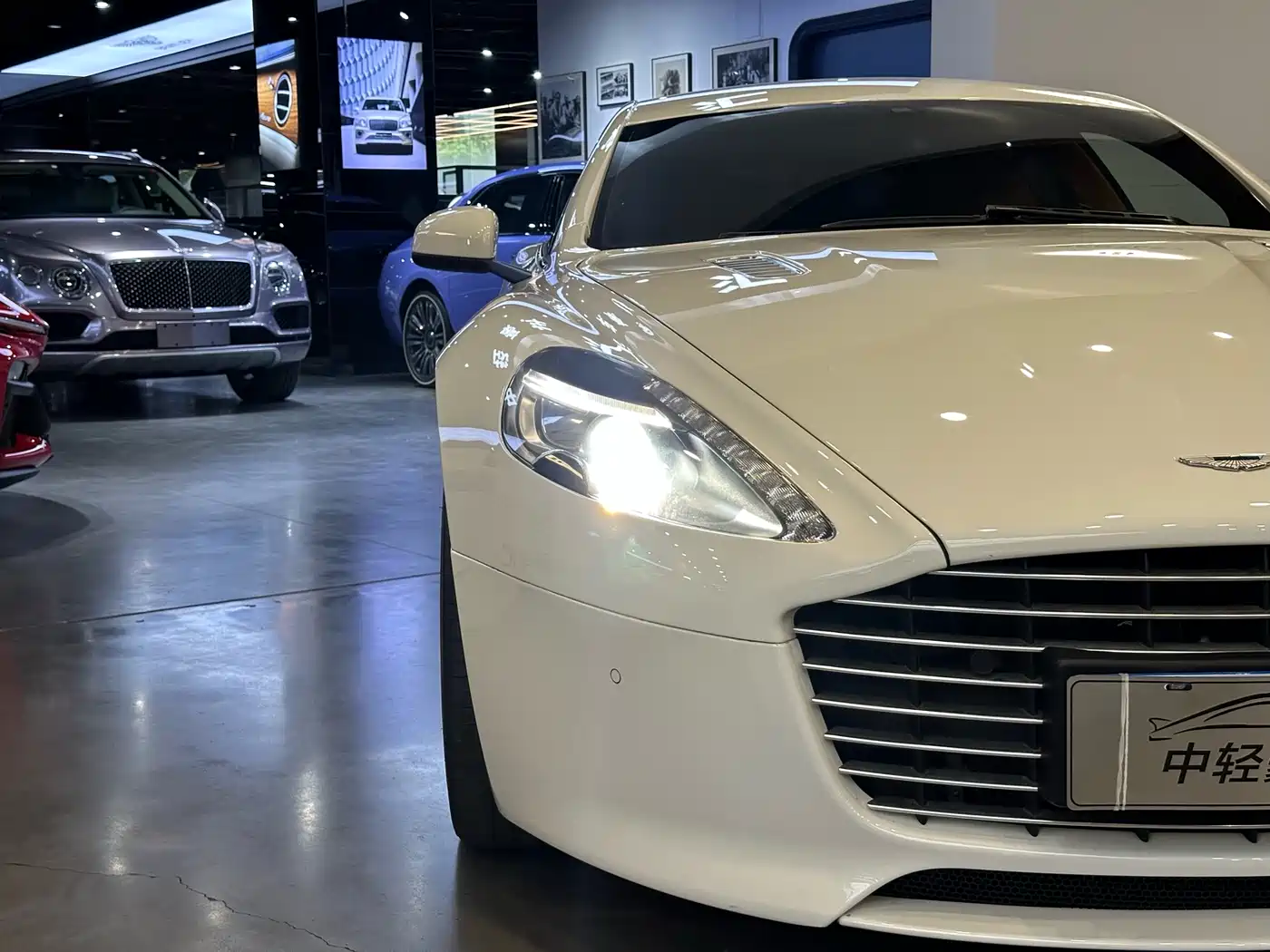 Aston Martin Rapide 2015 Model 6.0L S фото 6
