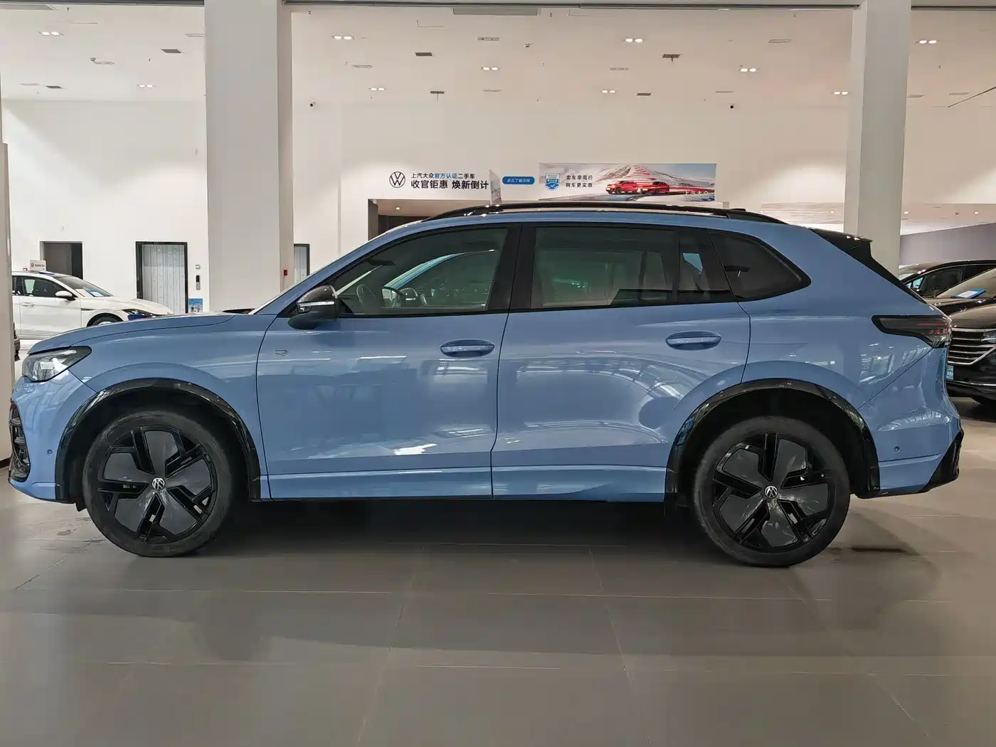 Volkswagen Tiguan L 2024 PRO 380TSI AWD R-Line Intelligent Leader Edition фото 6