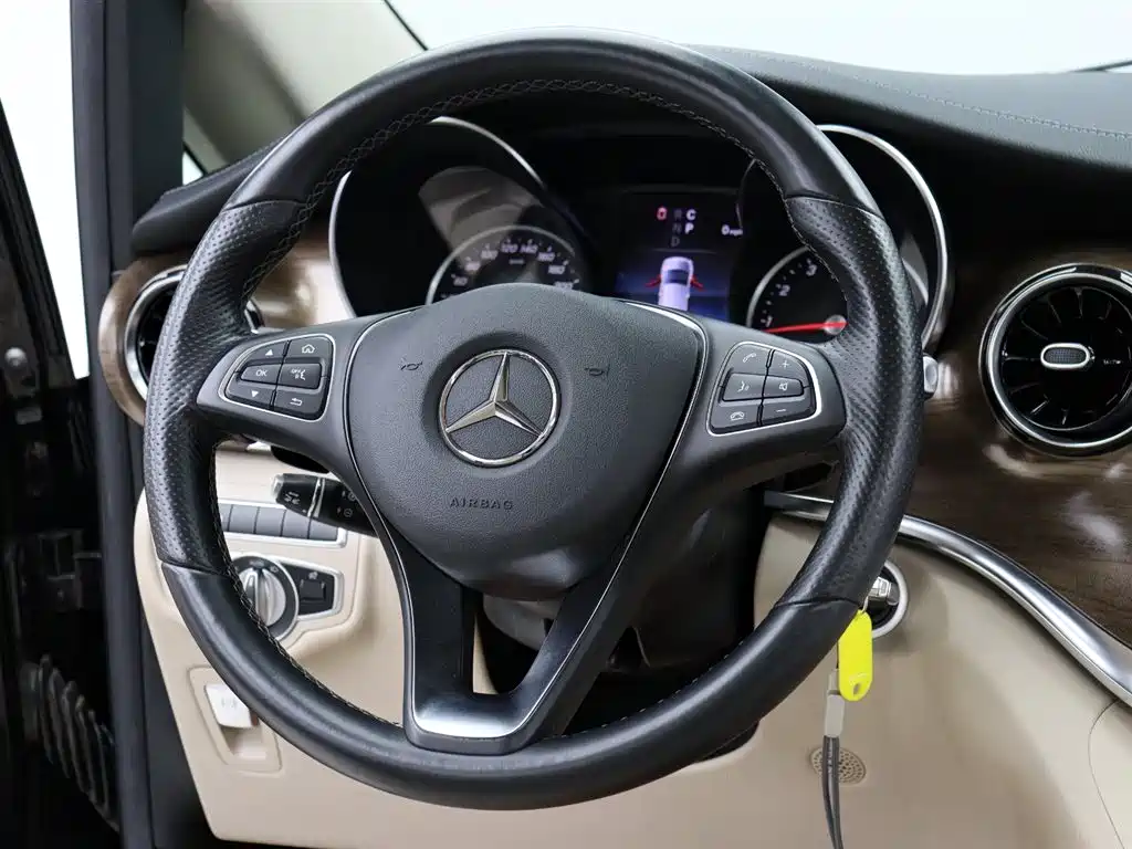 Mercedes-Benz V-Class 2020 Model V 260 L Long Wheelbase Luxury фото 15