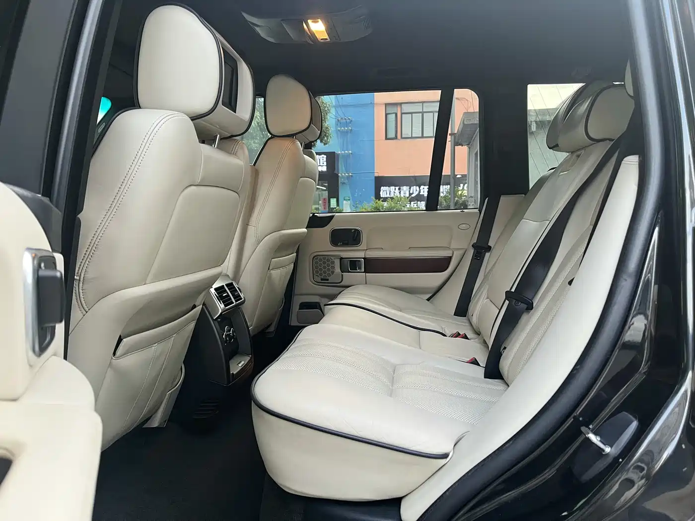 Land Rover Range Rover 2012 5.0 SC V8 фото 11