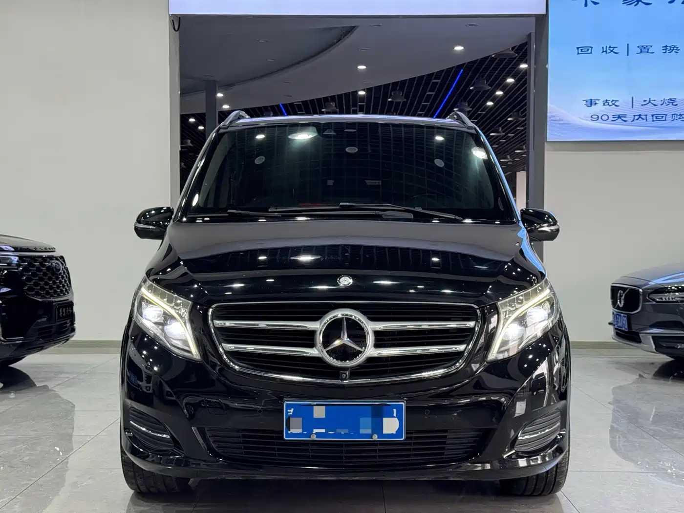 Mercedes-Benz V-Class 2016 V 260 Premium Edition фото 2
