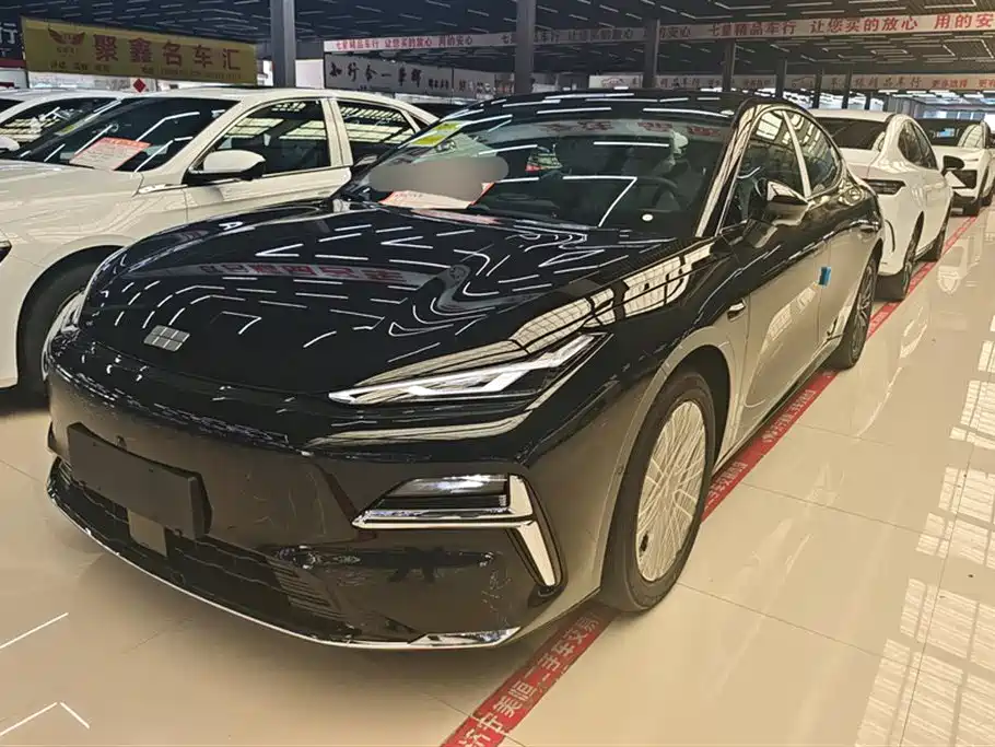 Geely Galaxy Galaxy Xingyao 8 2025 Model 60km EM-i Luxury Edition