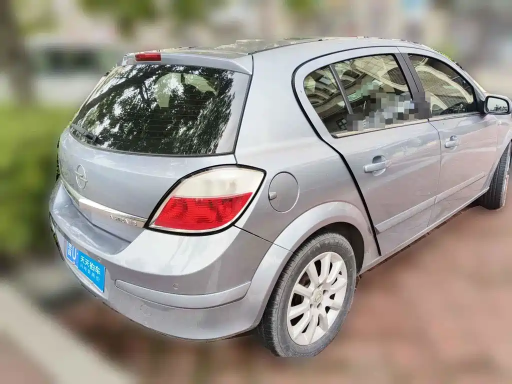 Opel Astra 2007 2005 1.8 Luxury