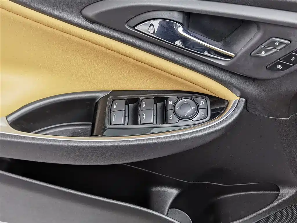 Chevrolet Malibu XL 2017 1.8L Full Hybrid Executive Edition фото 9