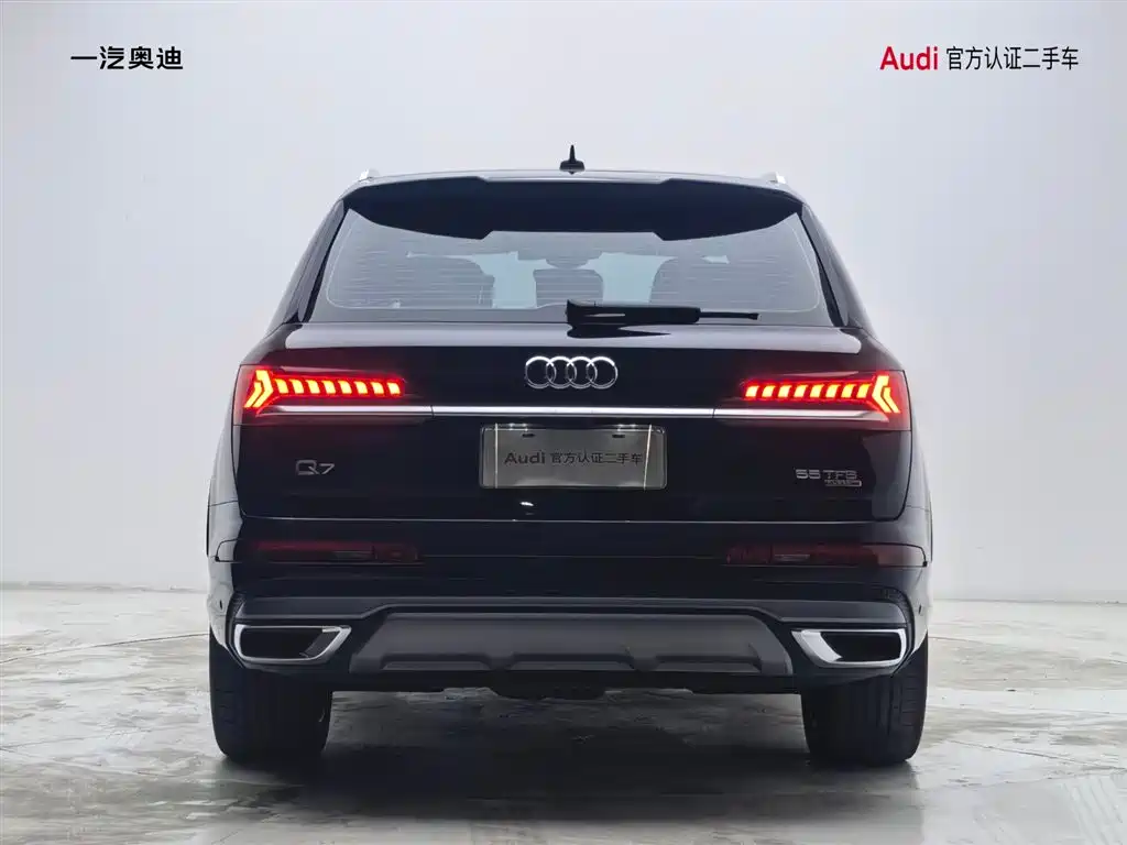 Audi Q7 2023 55 TFSI quattro S line Sport фото 5