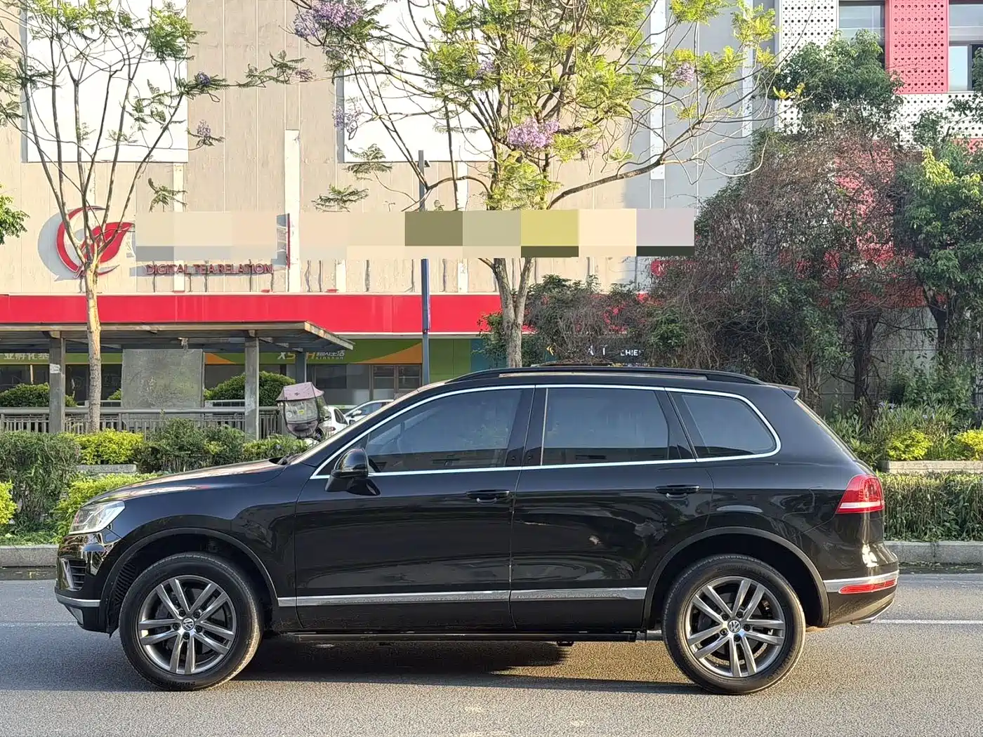 Volkswagen Touareg 2017 3.0TSI Explorer Edition фото 3