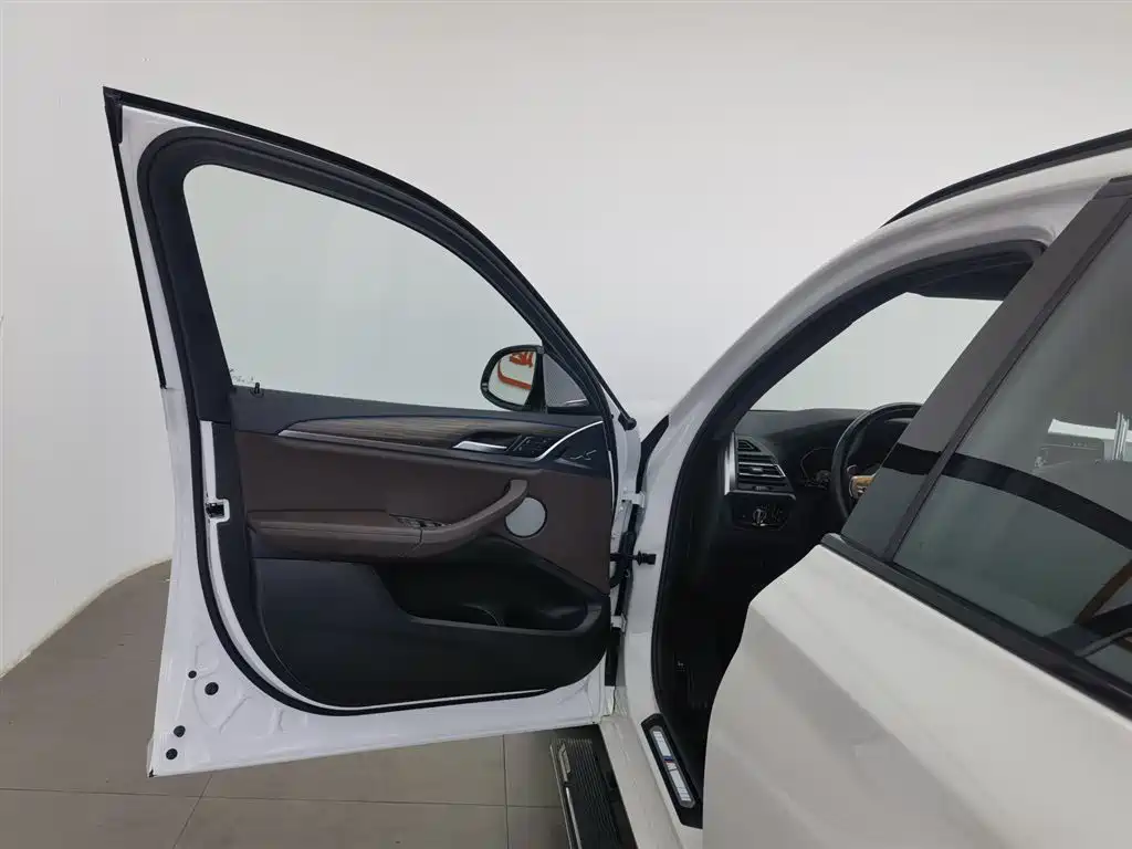 BMW X3 2023 Facelift xDrive30i Leading M Night Package фото 8