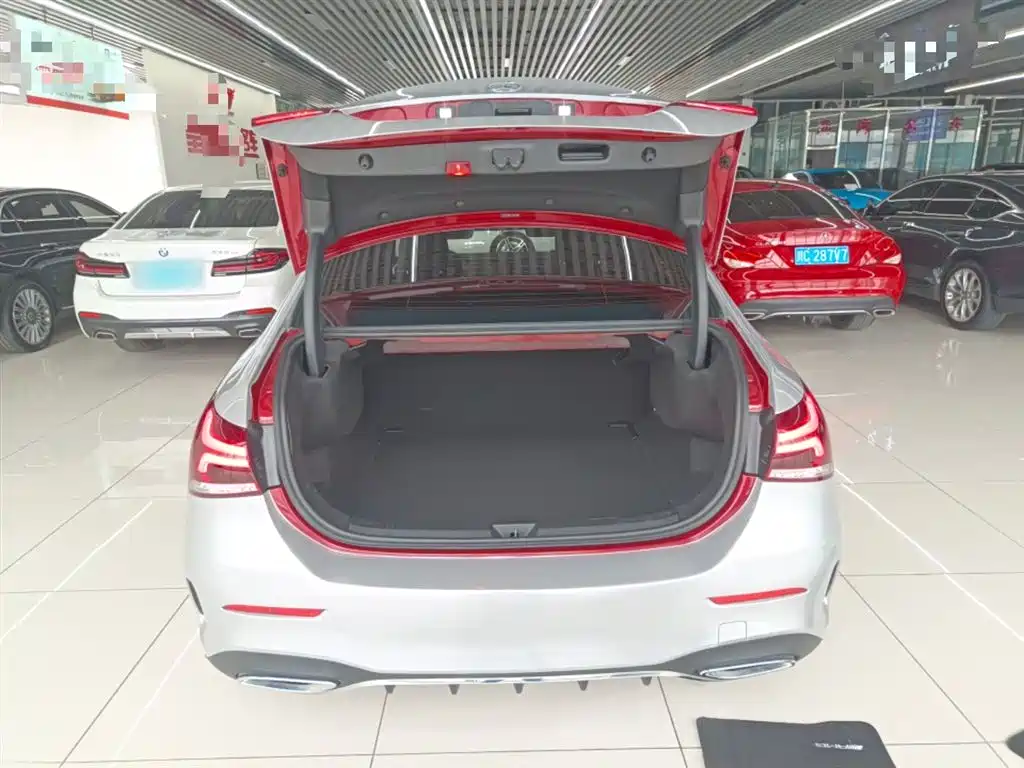 Mercedes-Benz A-Class 2020 A 200 L Sport Sedan фото 19