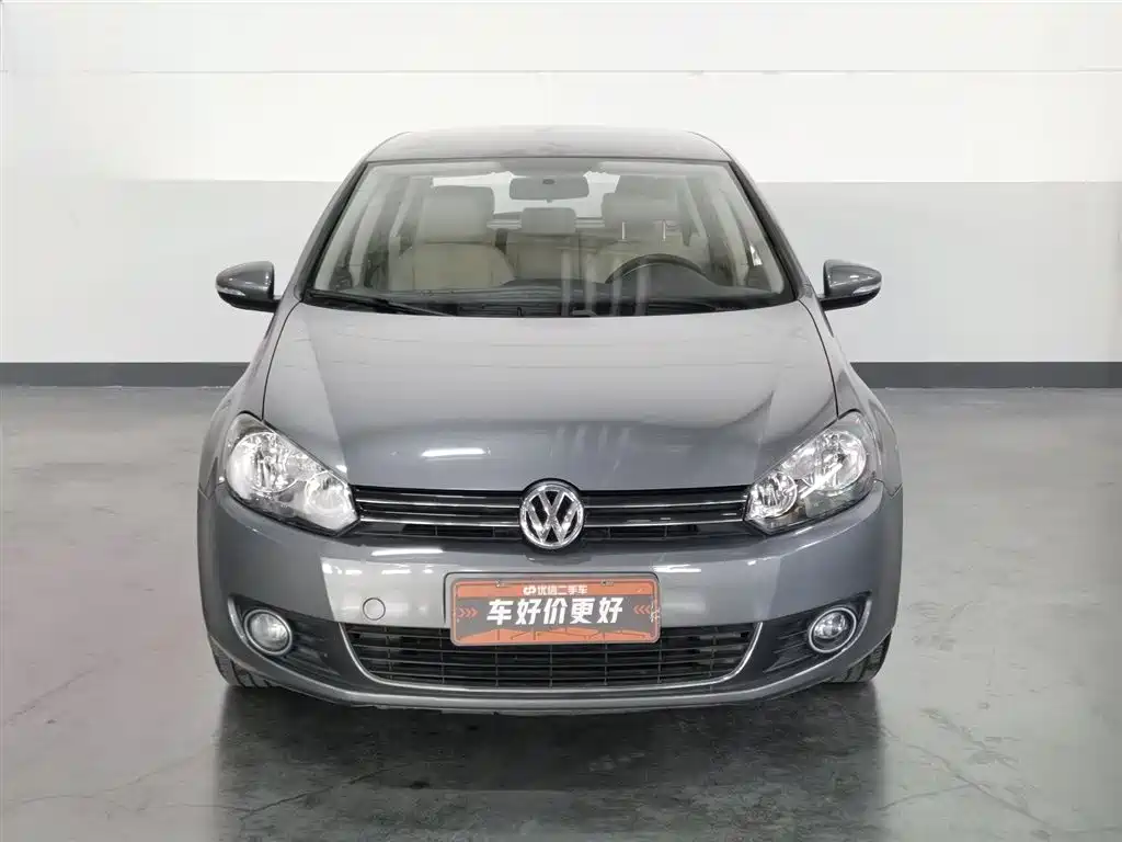 Volkswagen Golf 2011 Model 1.6 Automatic Fashion фото 3