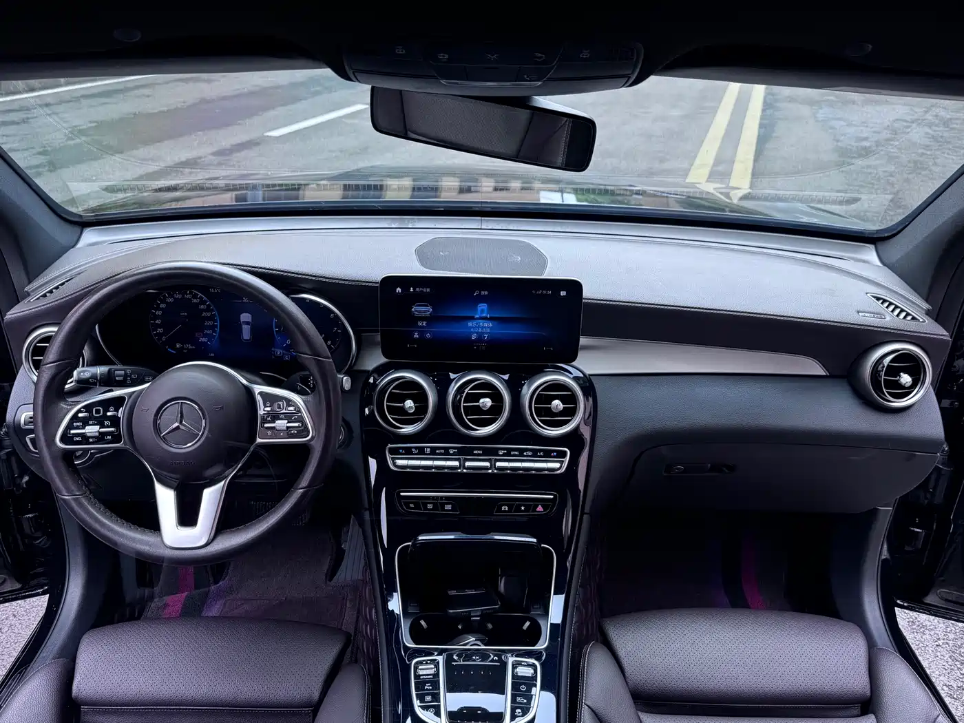 Mercedes-Benz GLC 2021 GLC 260 L 4MATIC Sporty фото 9