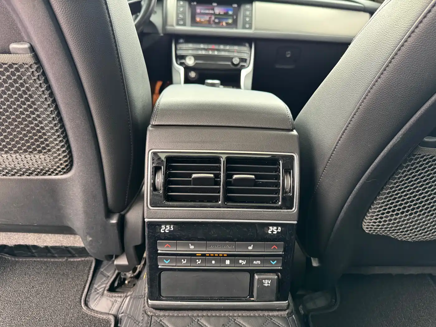 Jaguar XFL 2017 XFL 2.0T 200PS Luxury Edition фото 13
