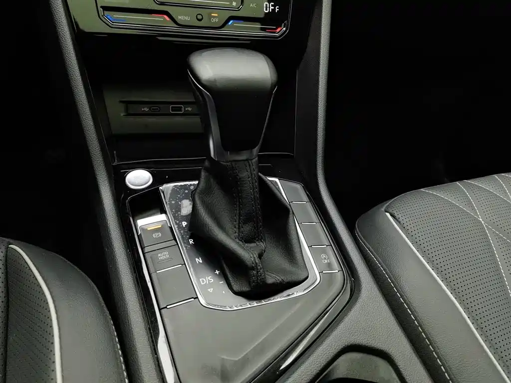 Volkswagen Tiguan L 2022 330TSI Automatic 2WD Smart Edition фото 13