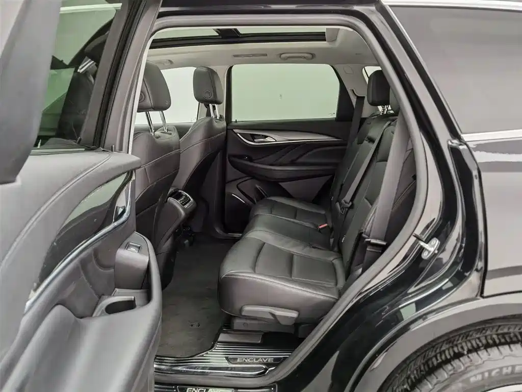 Buick Enclave 2020 28T 4WD Premium Model фото 15