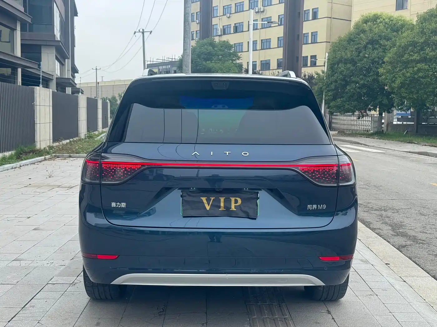 AITO Wenjie AITO M9 2025 Extended Range Ultra 52kWh 6-Seater фото 5