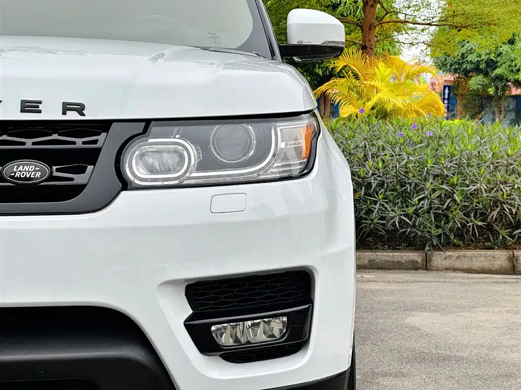 Land Rover Range Rover Sport фото 31