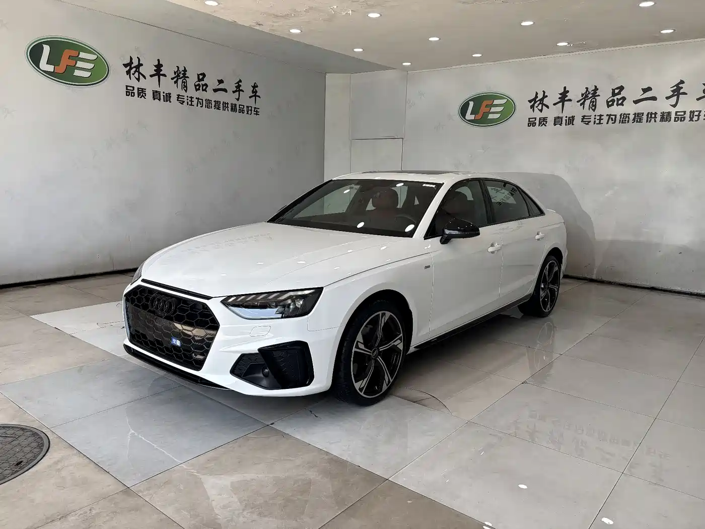 Audi A4L 2025 2 Million Celebration Edition 40 TFSI Luxury Dynamic B&O Starlight Night Edition