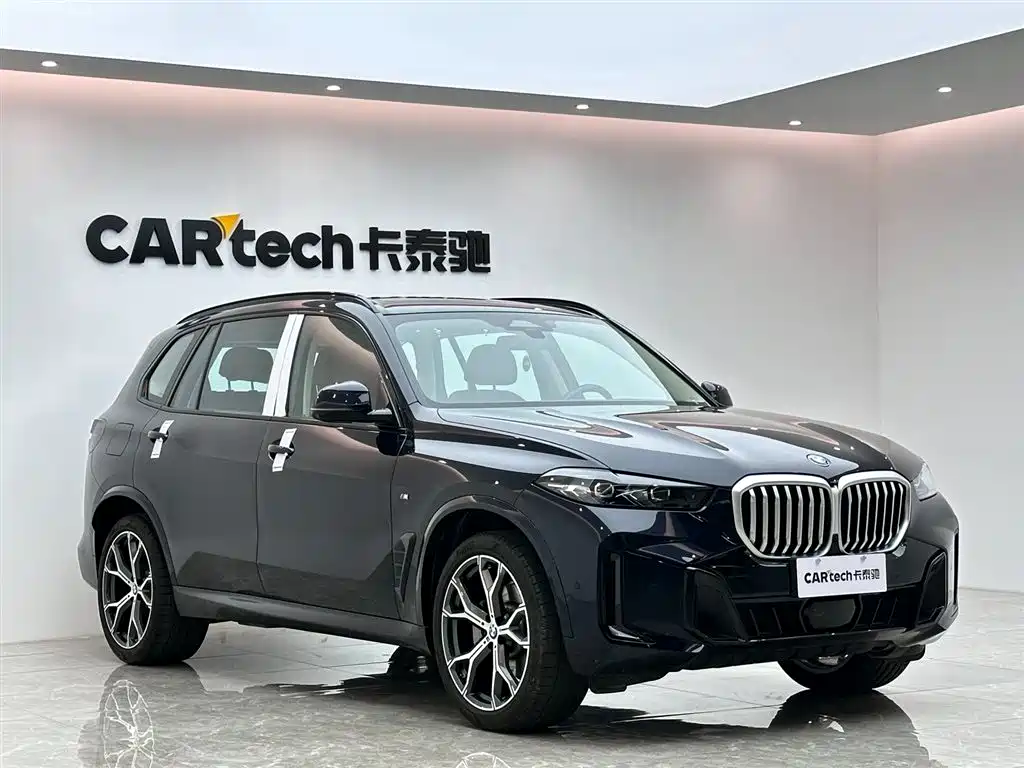 BMW X5 2023 xDrive 30Li Premium M Sport Black Night Package фото 6
