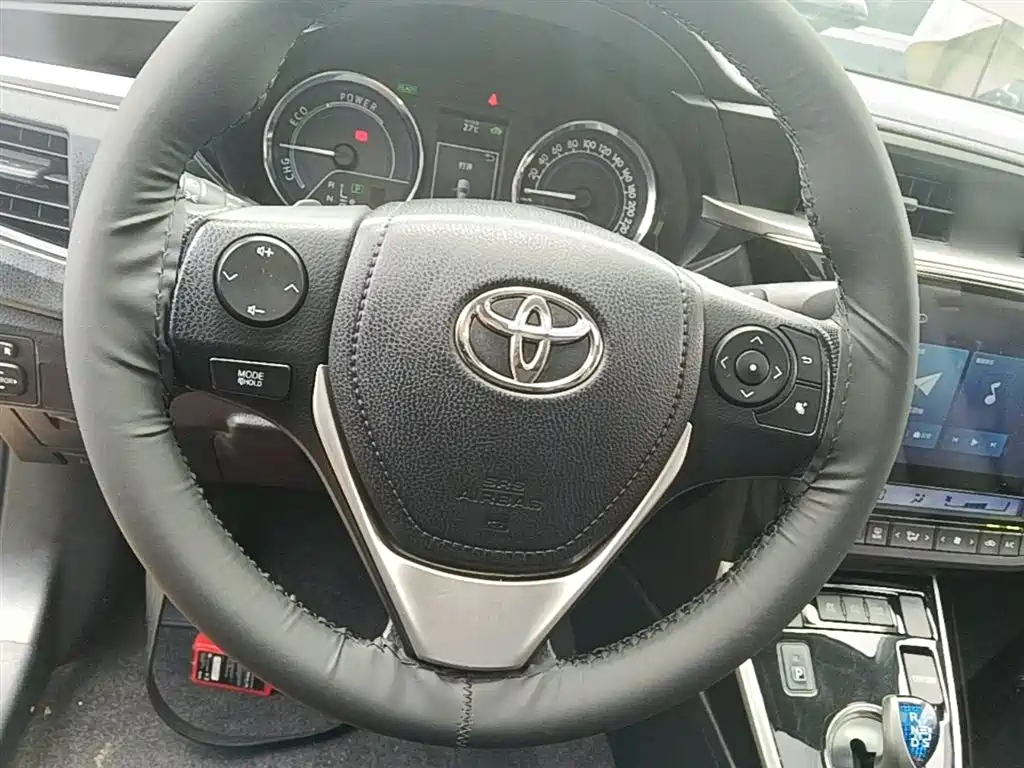 Toyota Levin 2016 Hybrid 1.8H GS E-CVT Elite Sunroof фото 11