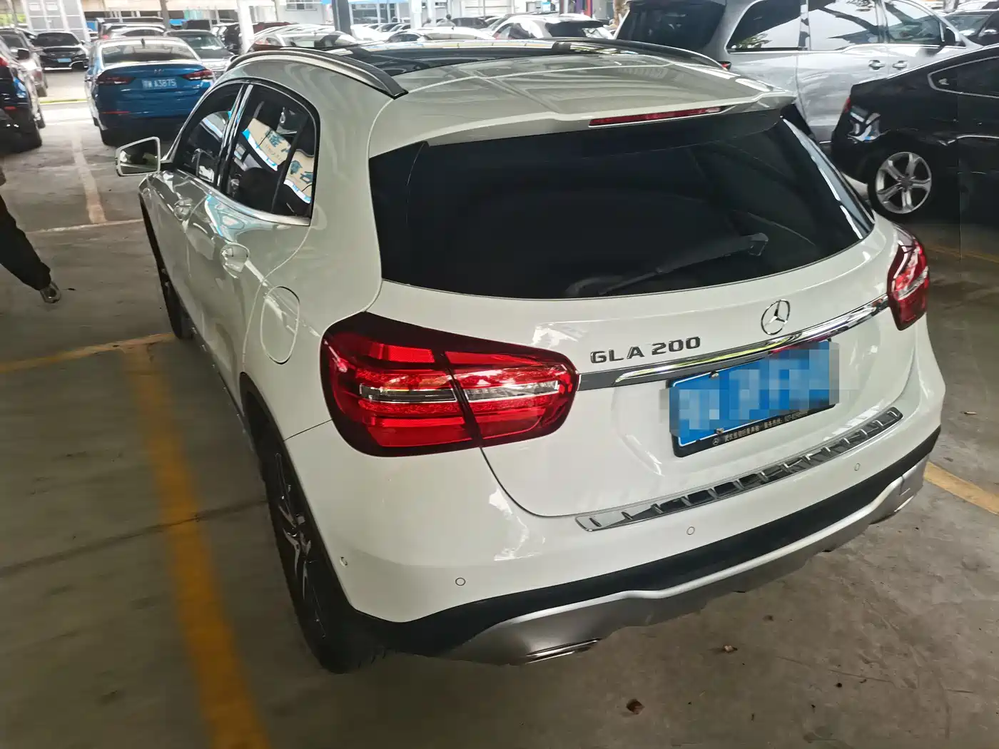 Mercedes-Benz GLA 2017 GLA 200 Fashion фото 9