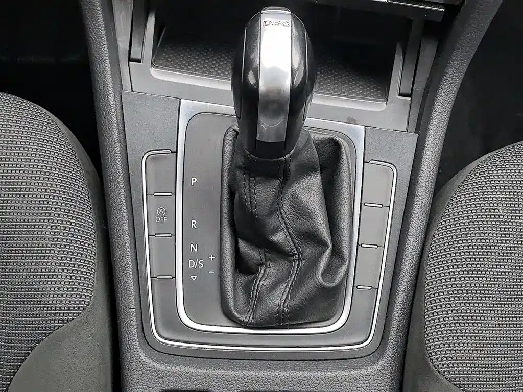 Volkswagen Golf 2018 230TSI Automatic Comfort фото 13