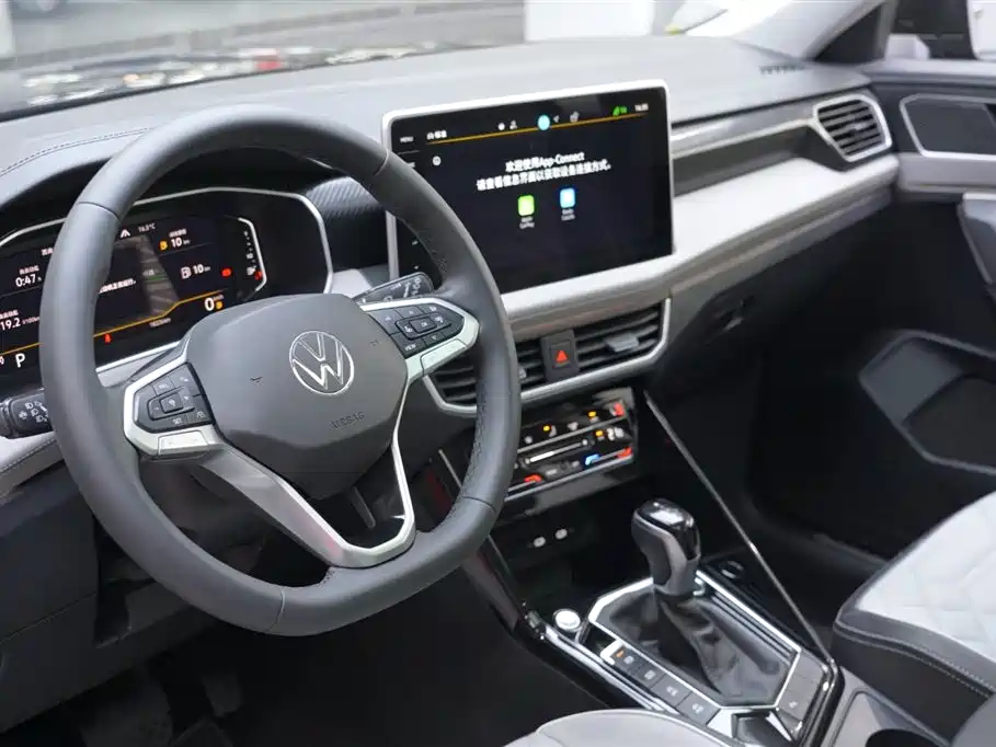 Volkswagen Tayron 2024 300TSI 2WD Luxury Plus Advanced фото 12