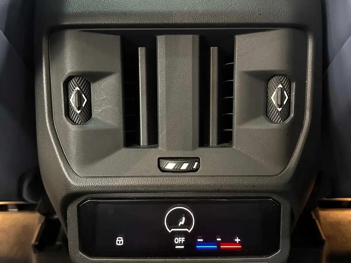 BMW X3 2025 xDrive30L Premium M Sport Package фото 23
