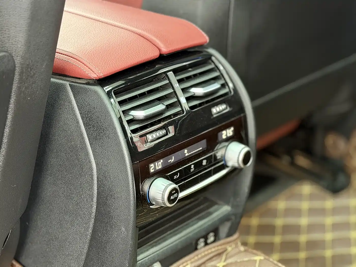 BMW 5 Series 2020 530Li Exclusive M Sport Package фото 17