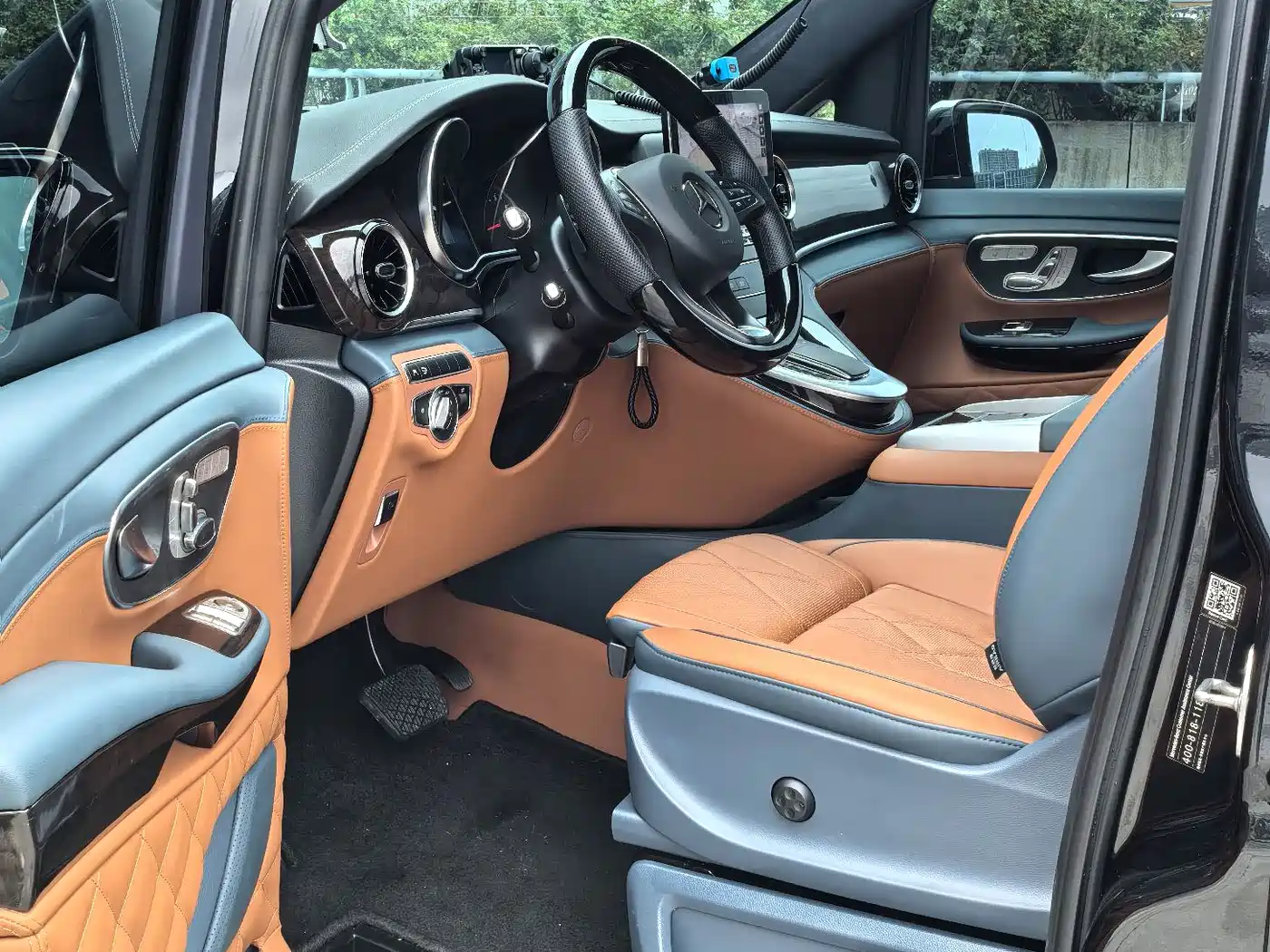 Mercedes-Benz V-Class 2022 V 260 L Long Wheelbase Prestige Edition фото 9