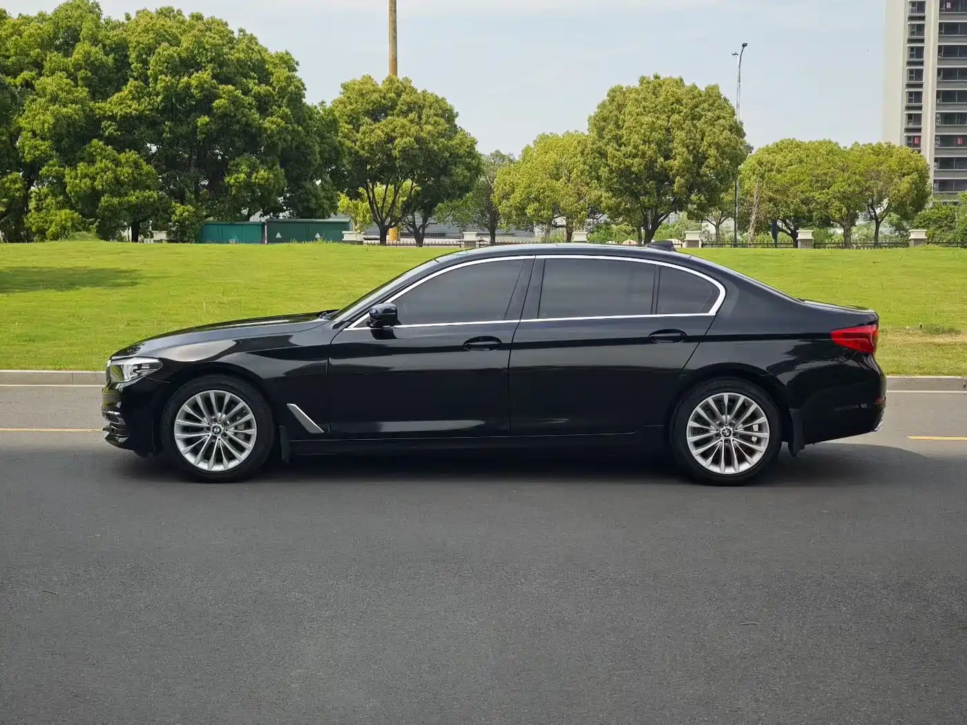 BMW 5 Series 2019 Facelift 530Li xDrive Luxury Package фото 4